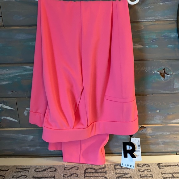 NWT LADIES GORGEOUS PINK PANTS - Picture 1 of 7